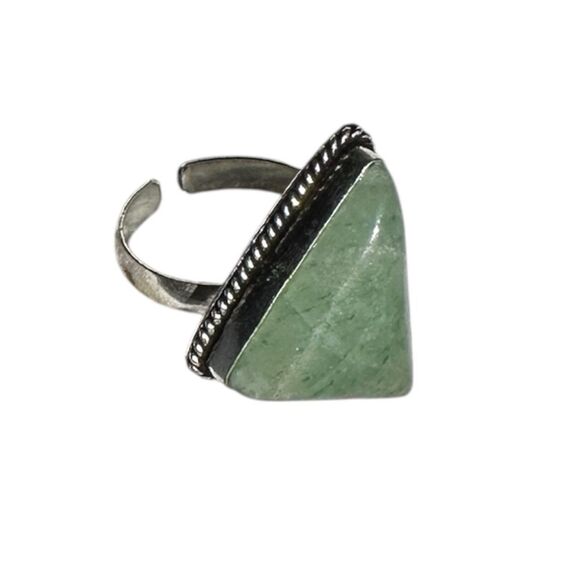 NEW Green Aventurine Quartz Boho Triangle Shaped Ring Adjustable / One-Size - Picture 1 of 9